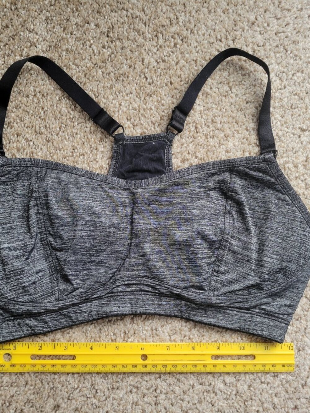 Nursing bra with built-in padding - M